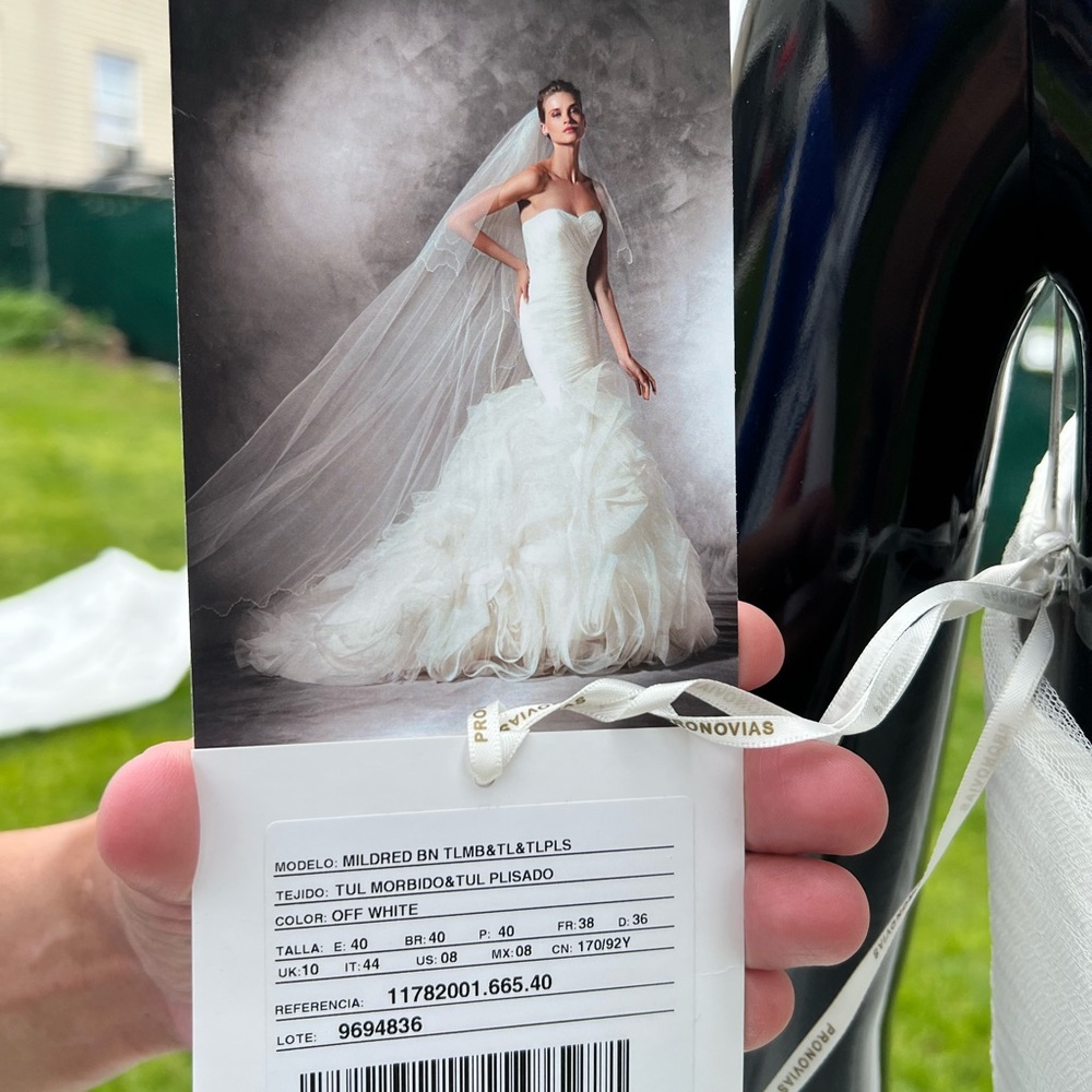 ABSOLUTELY STUNNING Pronovias Off-White Strapless Bridal Mermaid Gown Truffle - Picture 9 of 9